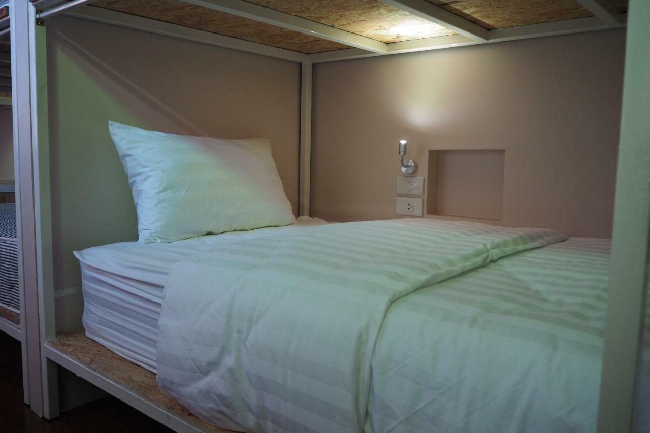 Insight Hostel Чиангмай Экстерьер фото